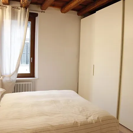 Centre 2 Bedroom Flat דירה *