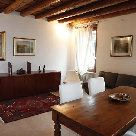 Lägenhet Centre 2 Bedroom Flat Verona